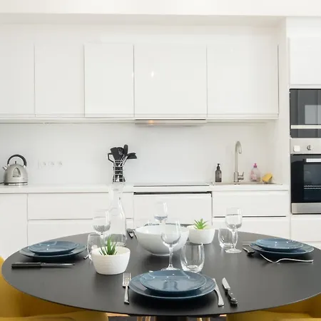 3-br In The Heart Of Downtown *