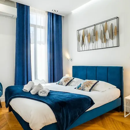 Apartment 3-br In The Heart Of Downtown *