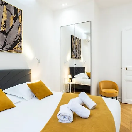 Apartment 3-br In The Heart Of Downtown *